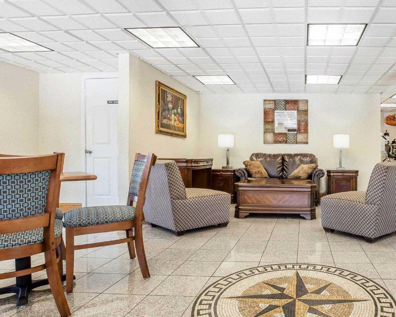 Quality Inn Forsyth Near Ga Public Safety Training Center Bagian luar foto